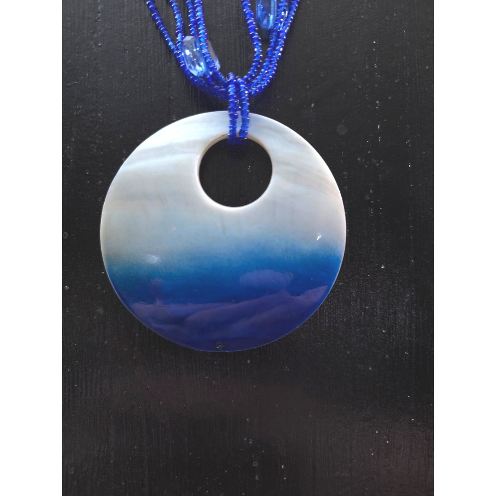 Vintage Boho Beaded Necklace Big Mother‎ of Pearl Pendant Blue Ombre Ocean Beach - Picture 2 of 9